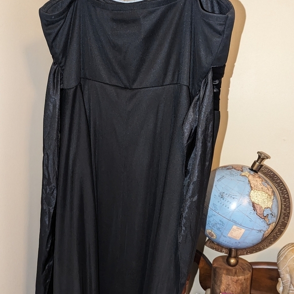 Cocktail-Length Gown w/ Spaghetti Straps - Picture 3 of 4